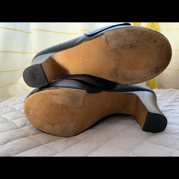 Women’s Hinge Platform Ankle Booties - Picture 13 of 13